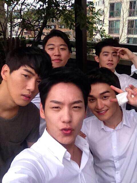 夜间飞行剧照的剧照