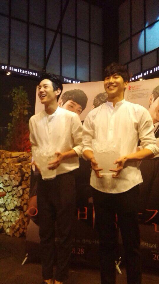 夜间飞行剧照的剧照