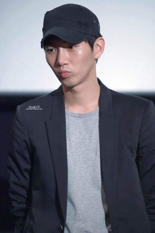 夜间飞行剧照的剧照