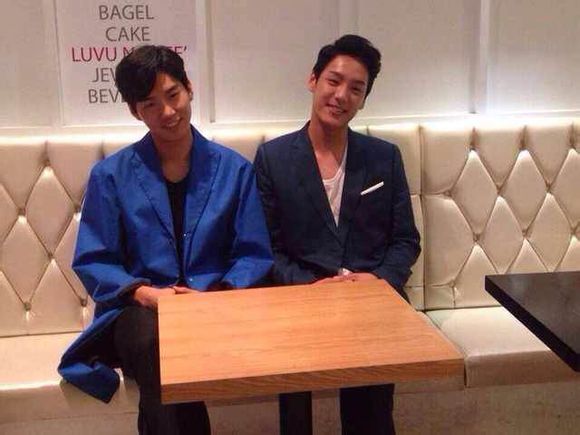 夜间飞行剧照的剧照