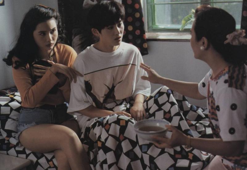 女黑侠黄莺剧照的剧照