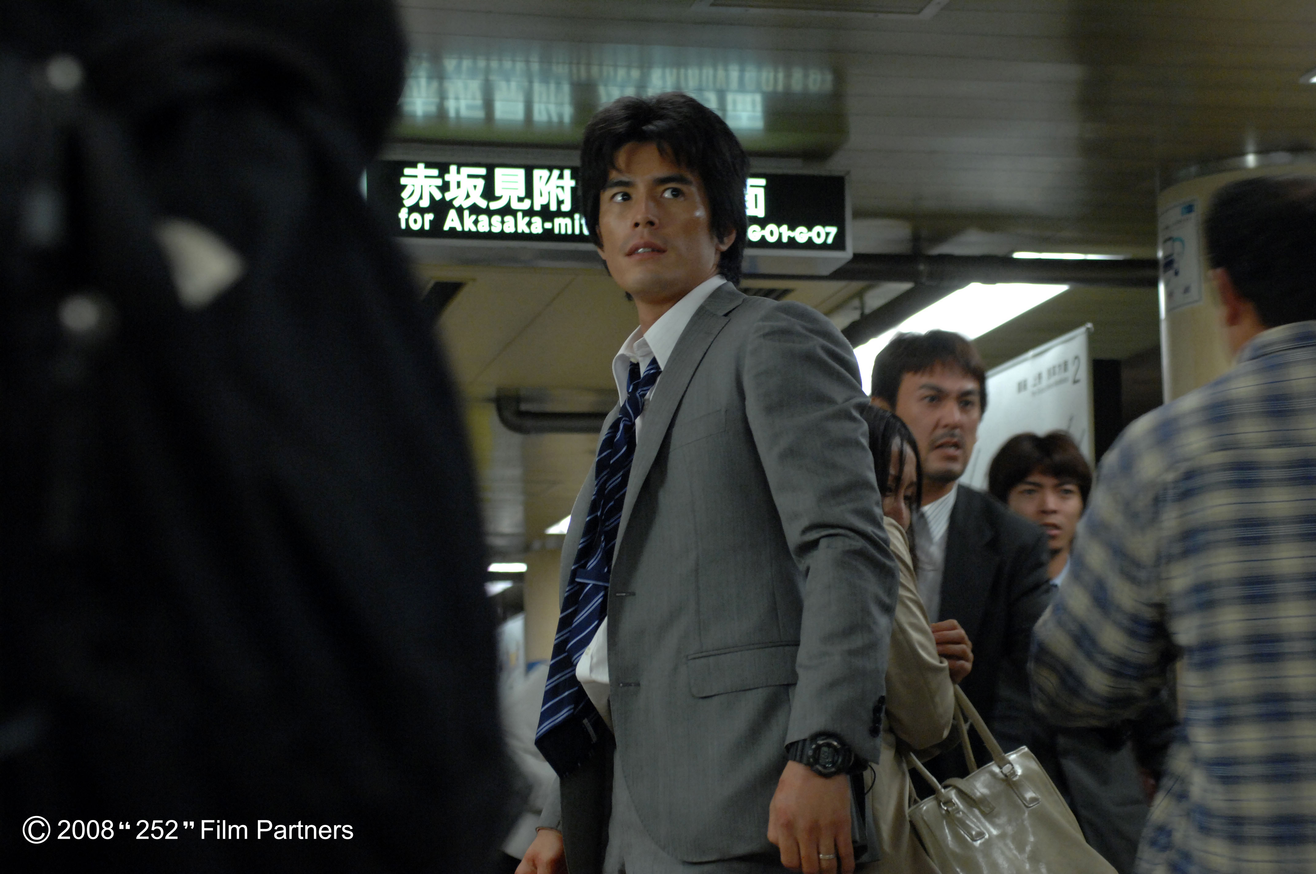 252生存者剧照的剧照