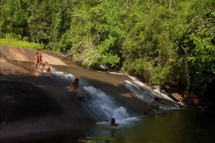 亚马逊的眼泪剧照的剧照
