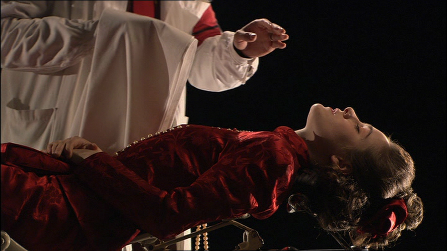 塔斯鲁波的手提箱剧照的剧照