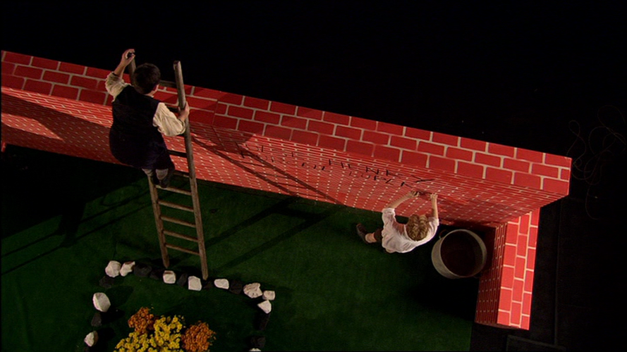 塔斯鲁波的手提箱剧照的剧照