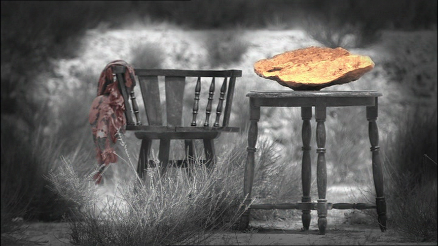 塔斯鲁波的手提箱剧照的剧照