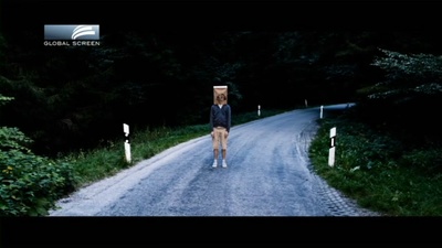 关于一个女孩剧照的剧照