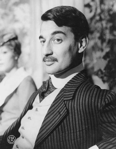 祖与占剧照的剧照