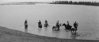 红军与白军剧照的剧照