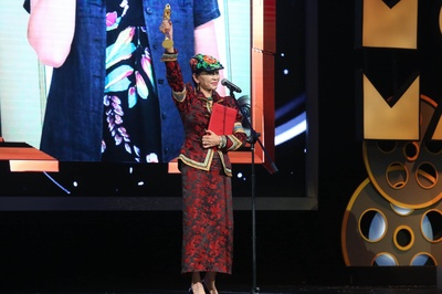 盛先生的花儿剧照的剧照