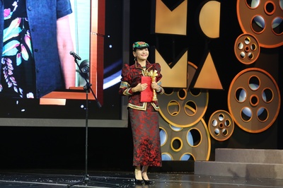 盛先生的花儿剧照的剧照