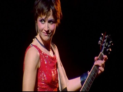 小红莓：巴黎肤色下演唱会剧照的剧照