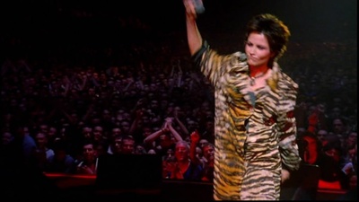 小红莓：巴黎肤色下演唱会剧照的剧照