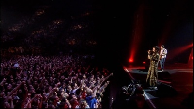 小红莓：巴黎肤色下演唱会剧照的剧照