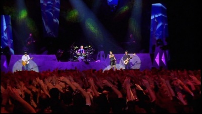 小红莓：巴黎肤色下演唱会剧照的剧照