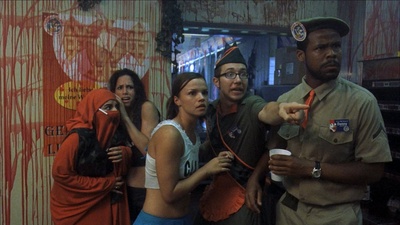 活死鸡的攻击剧照的剧照