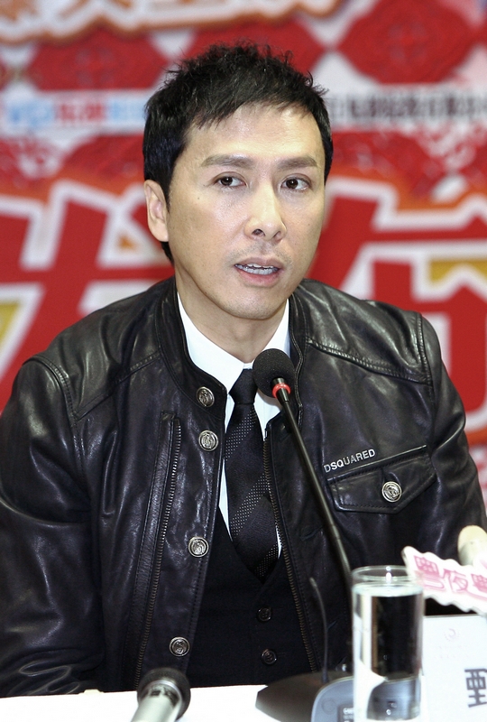 八星抱喜剧照的剧照