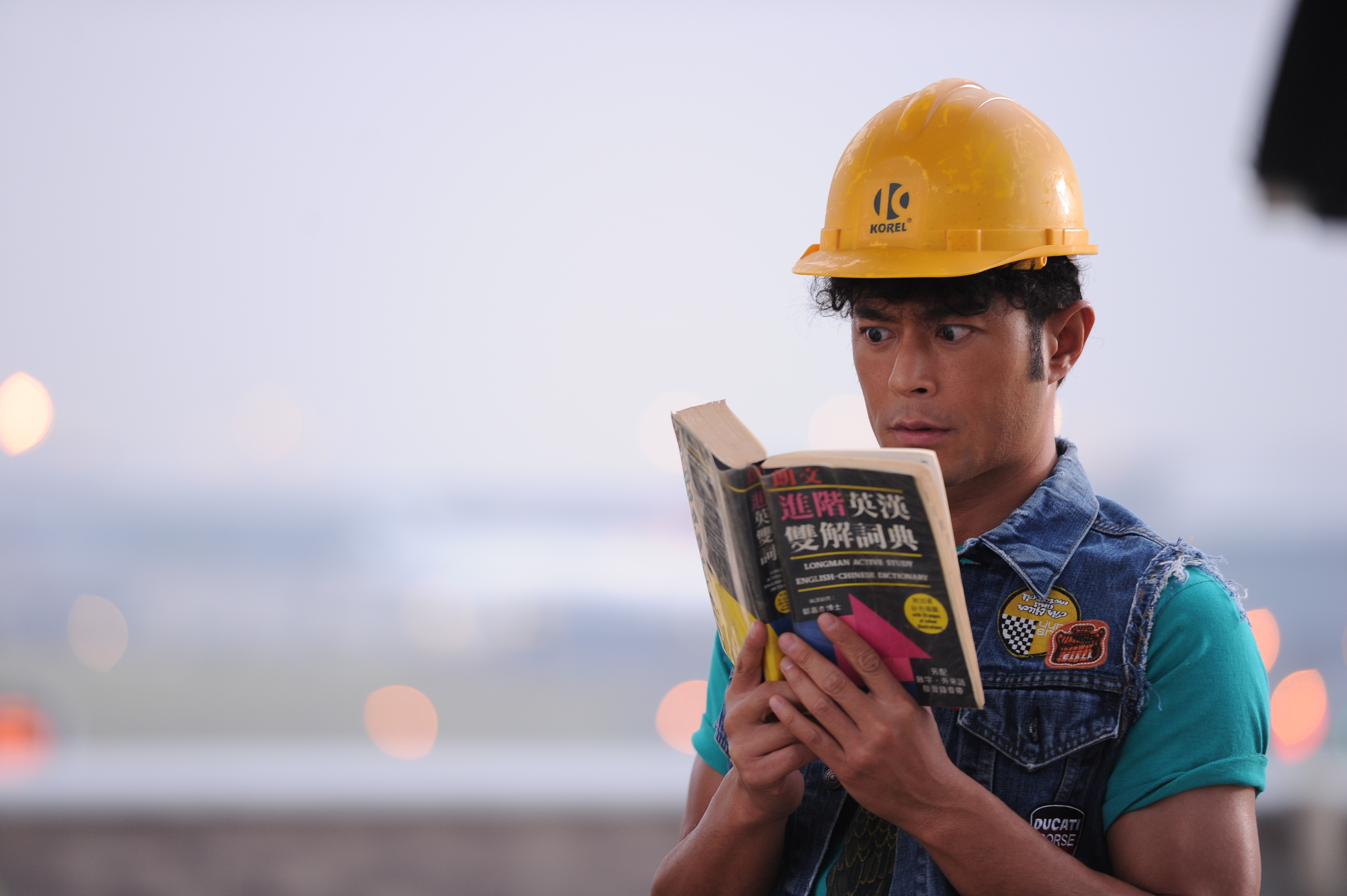 八星抱喜剧照的剧照