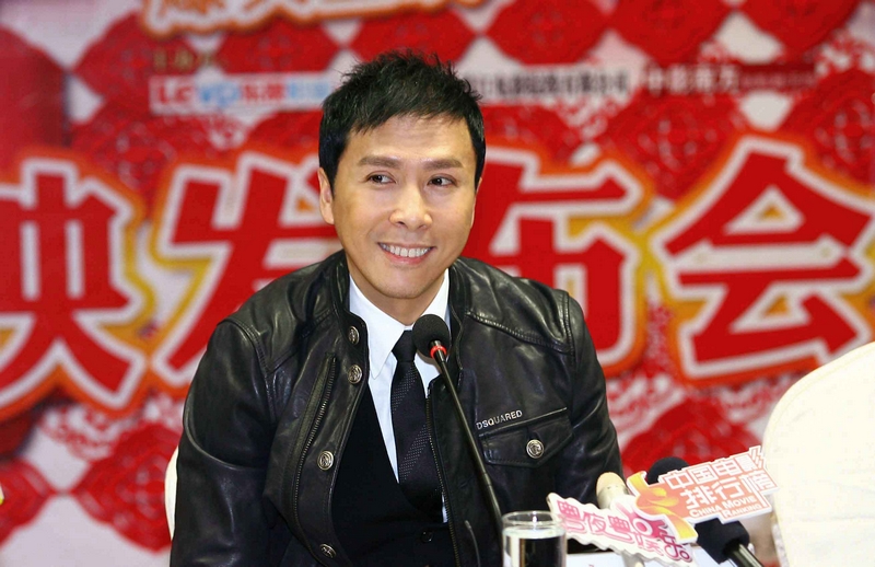 八星抱喜剧照的剧照