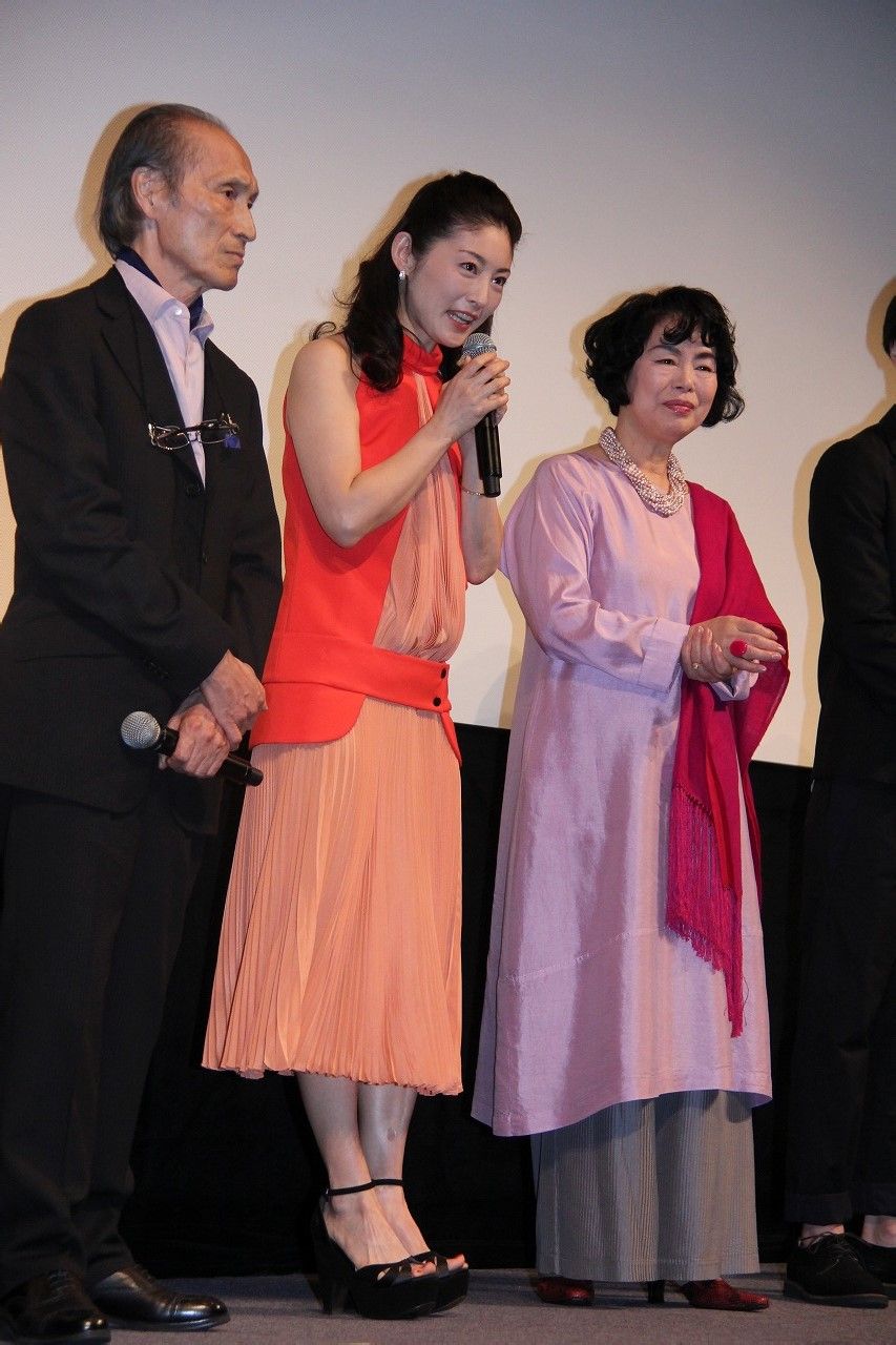 原野四十九日剧照的剧照