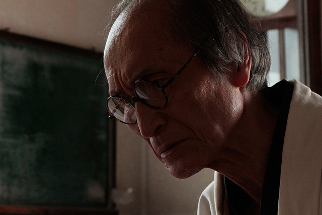 原野四十九日剧照的剧照