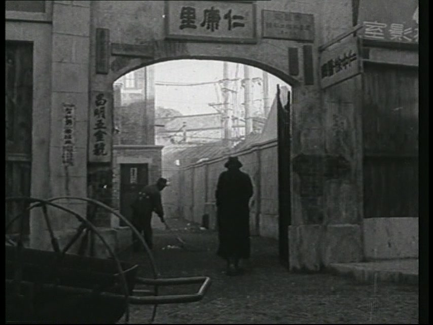 乌鸦与麻雀剧照的剧照