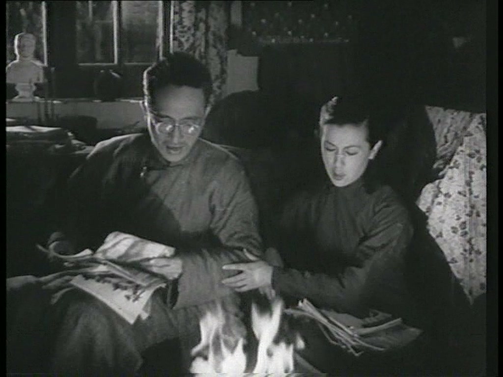 乌鸦与麻雀剧照的剧照