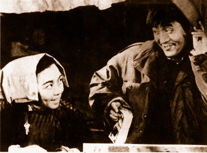 乌鸦与麻雀剧照的剧照