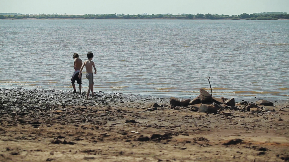 是爱非友剧照的剧照