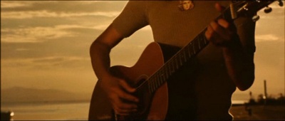 少女老大古丽拉剧照的剧照