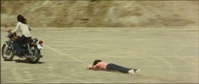 少女老大古丽拉剧照的剧照