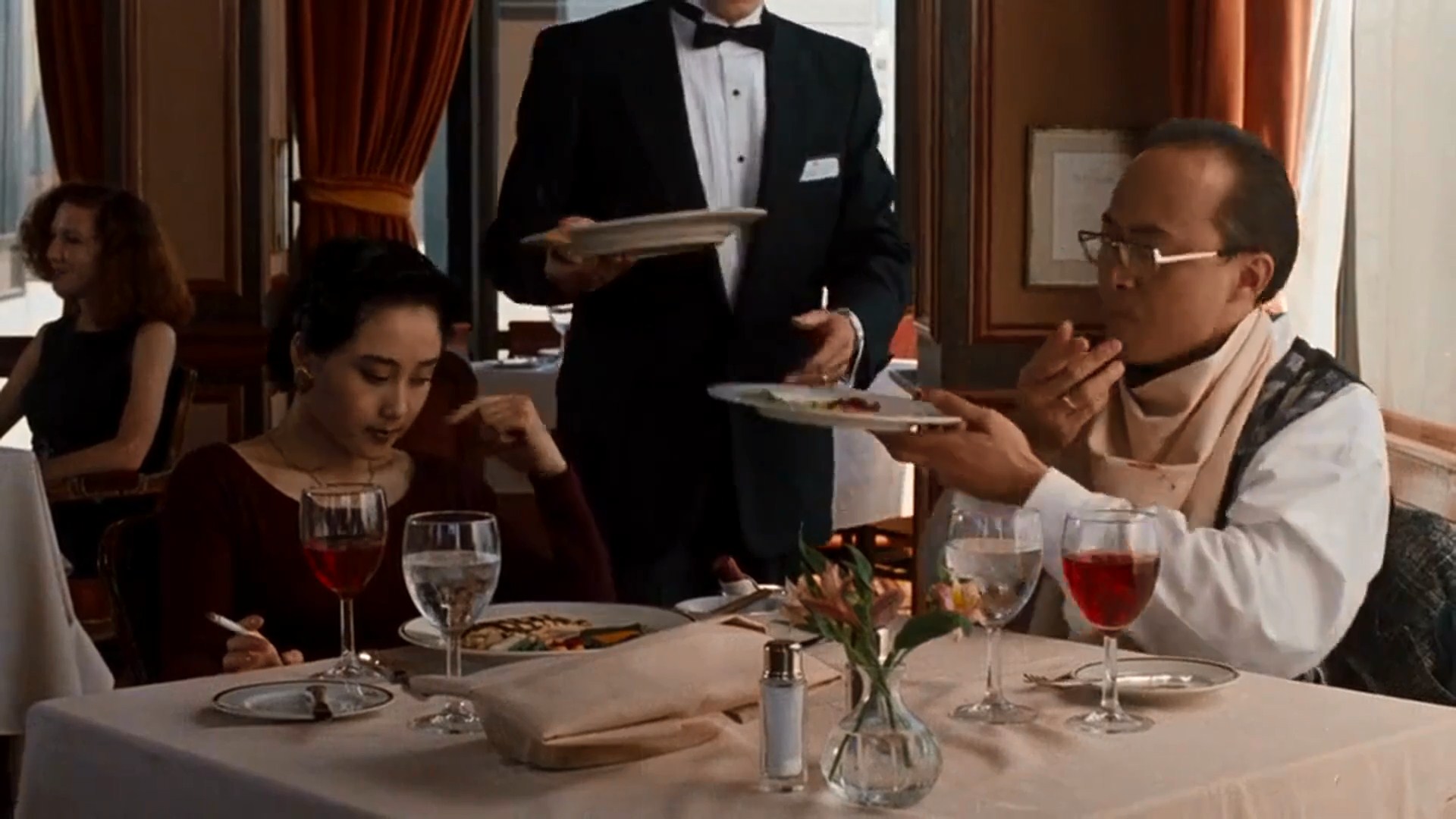 龙在天涯剧照的剧照