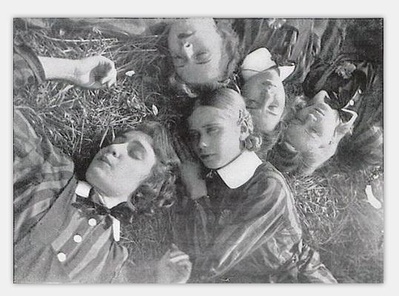 穿制服的女孩剧照的剧照