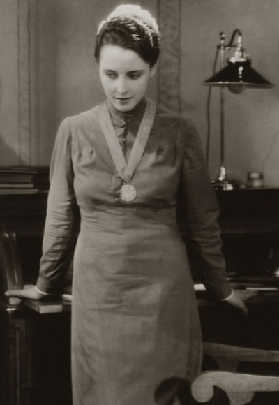 穿制服的女孩剧照的剧照