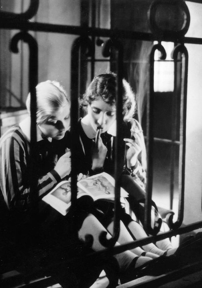 穿制服的女孩剧照的剧照