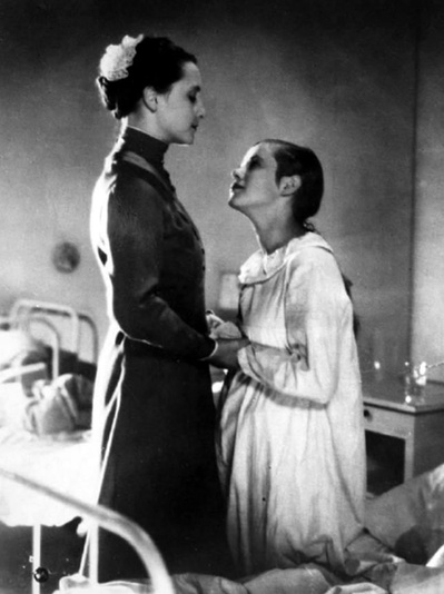 穿制服的女孩剧照的剧照