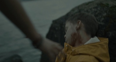 于特岛7月22日剧照的剧照