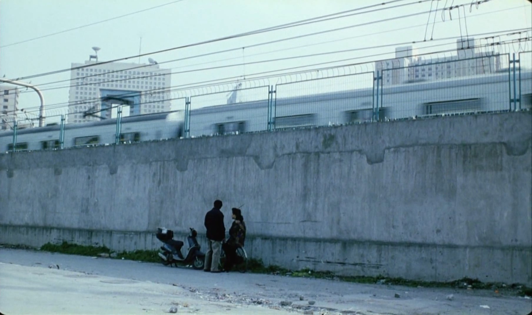 卡车上掉下的小提琴剧照的剧照