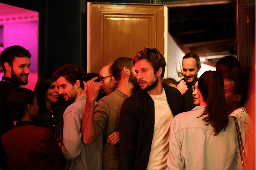 黑夜吞噬世界剧照的剧照