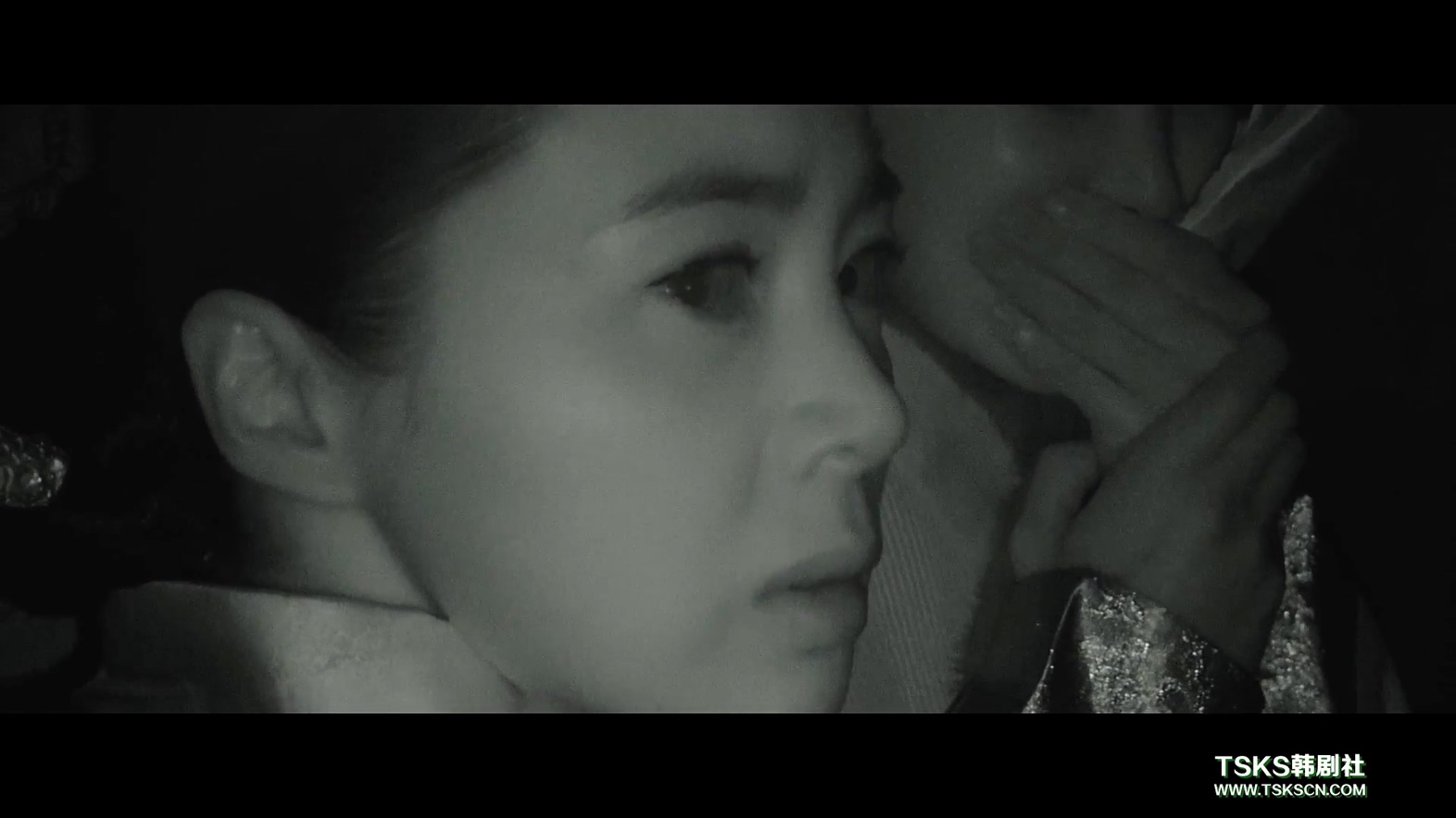 女哭声剧照的剧照