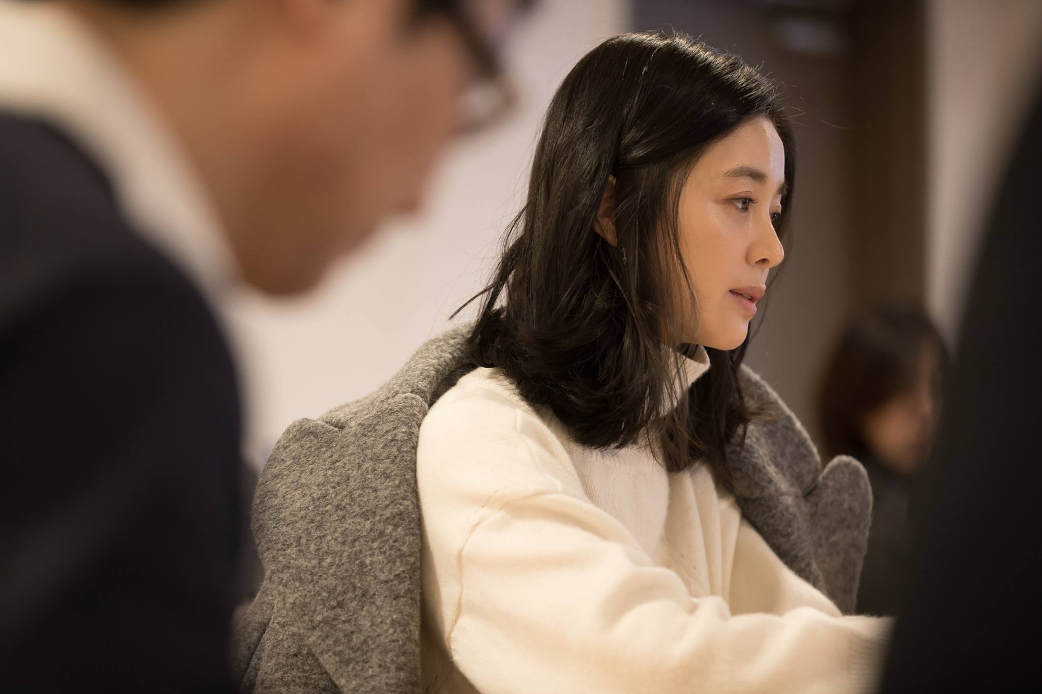 女哭声剧照的剧照