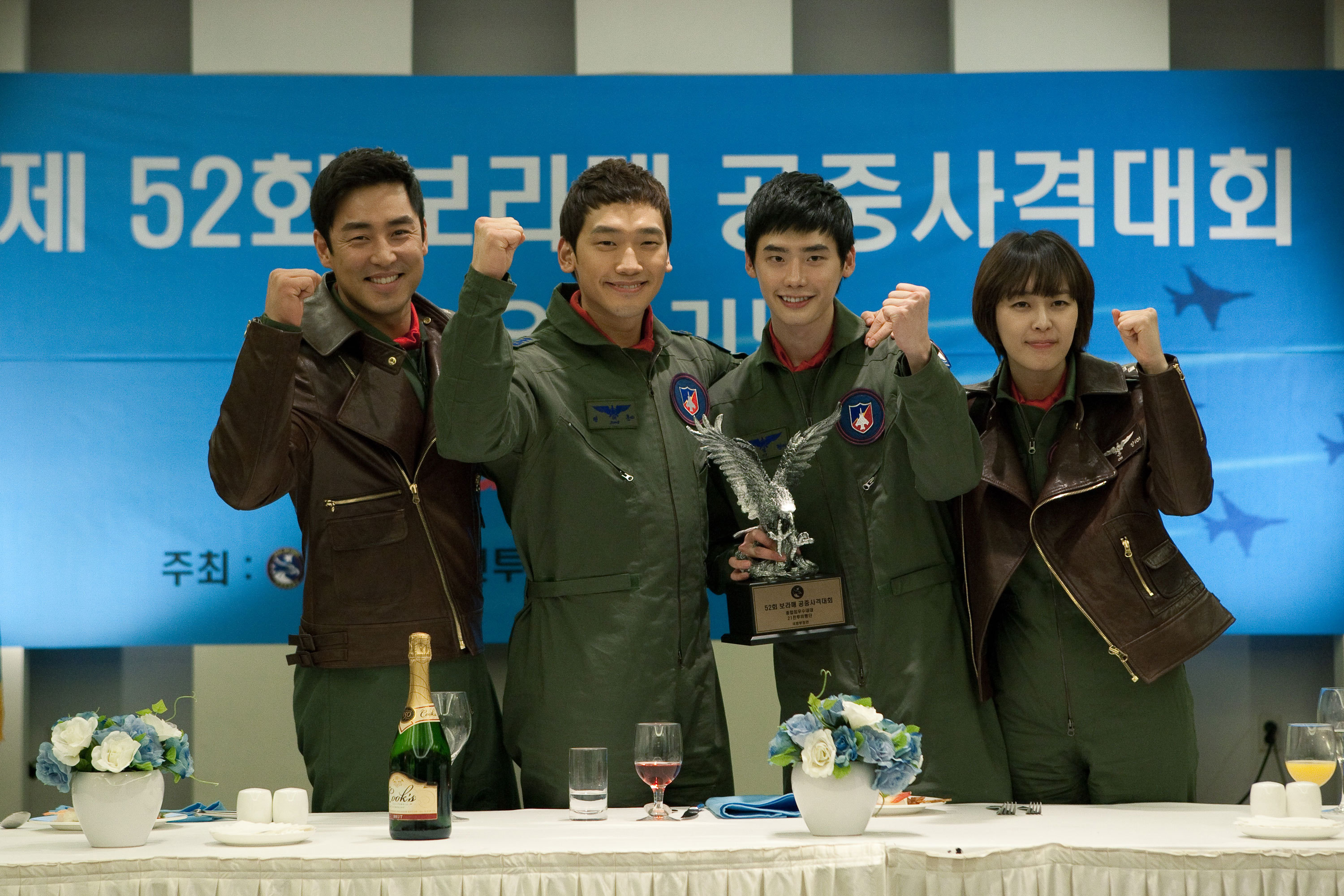 R2B：回到基地剧照的剧照