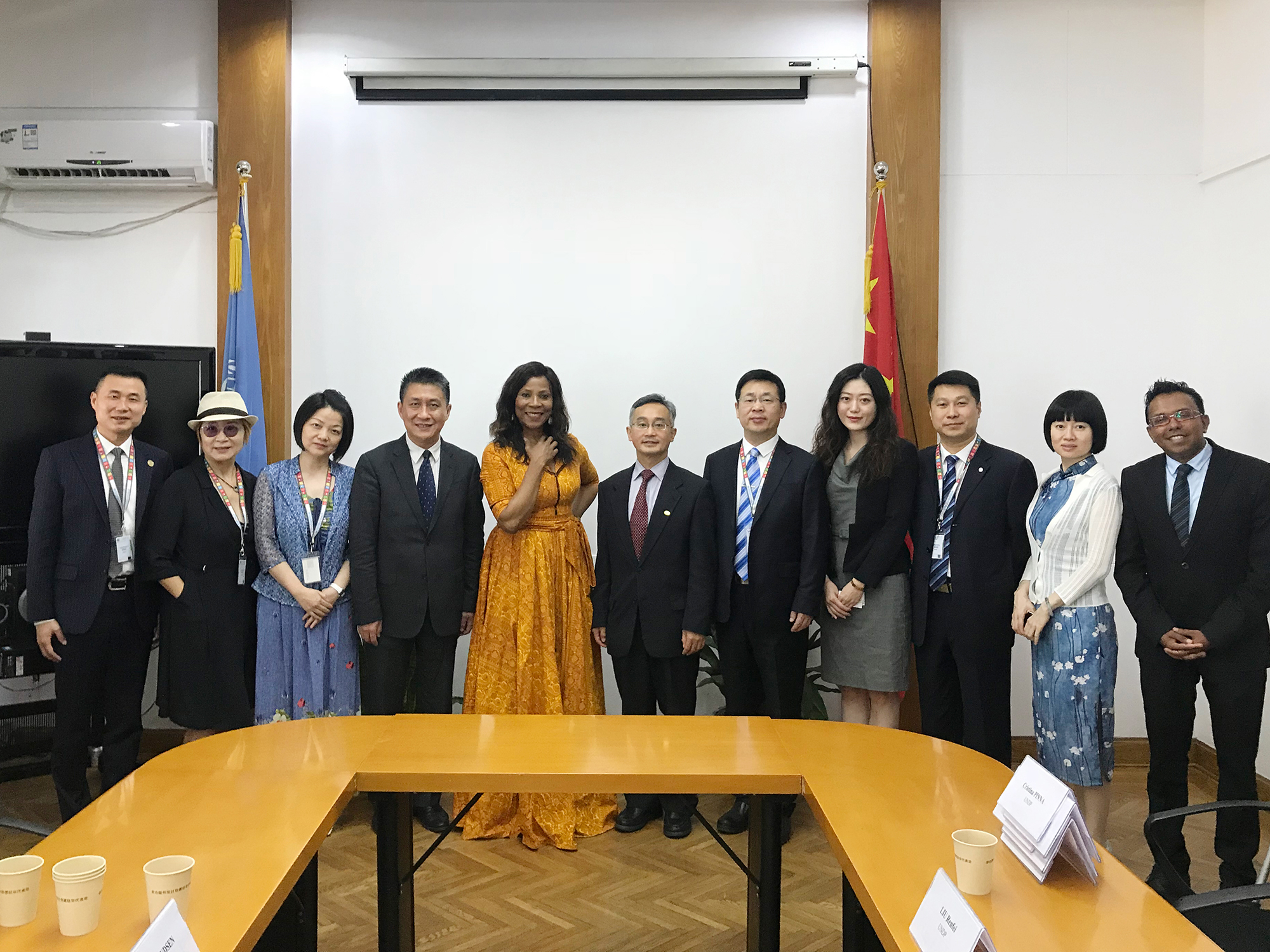 非洲遇见你剧照的剧照