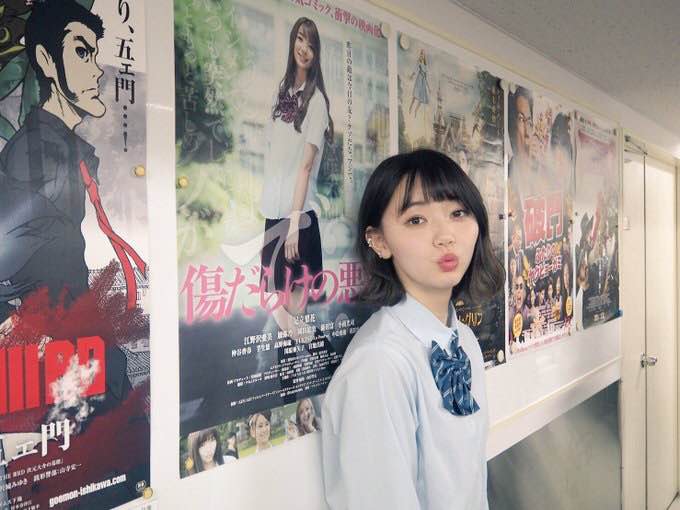 伤痕累累的恶魔剧照的剧照