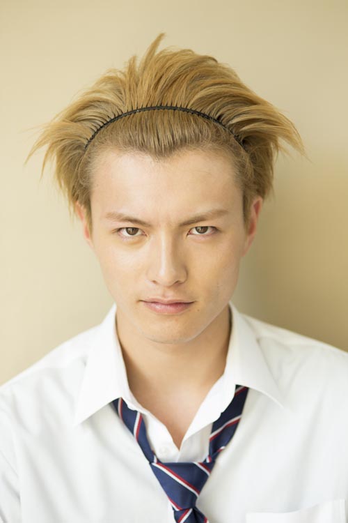 伤痕累累的恶魔剧照的剧照