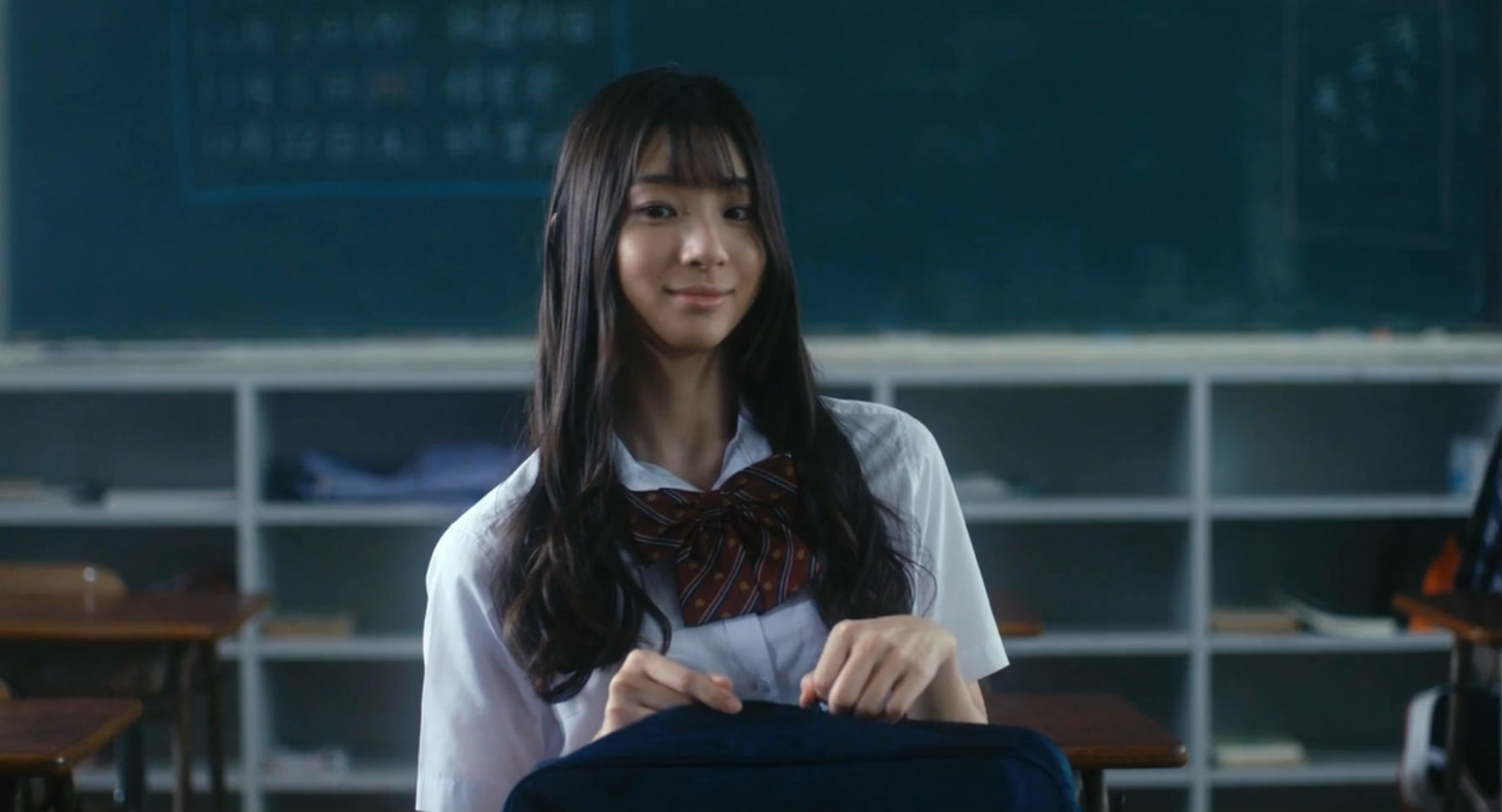 伤痕累累的恶魔剧照的剧照