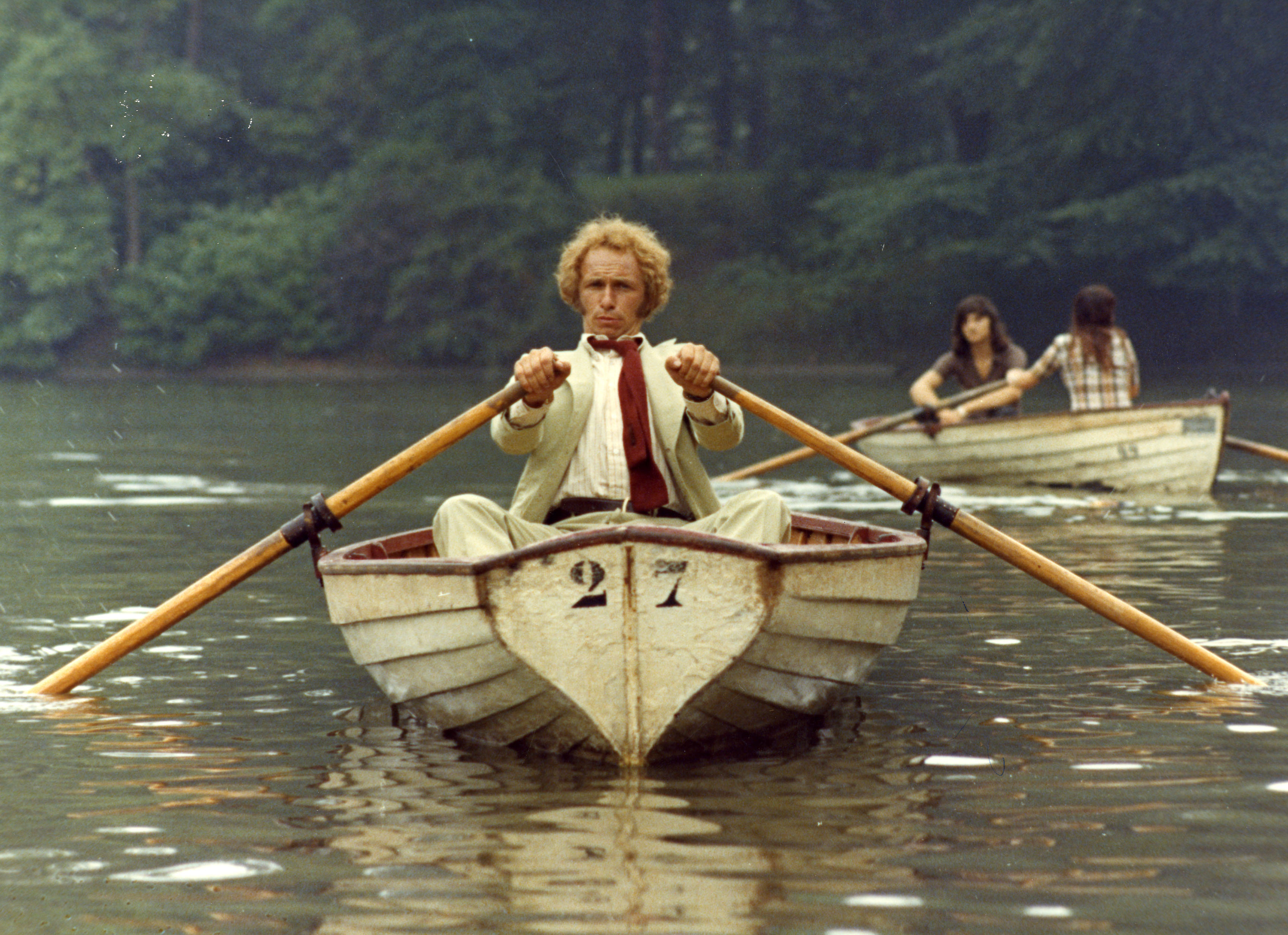 金发大个子剧照的剧照