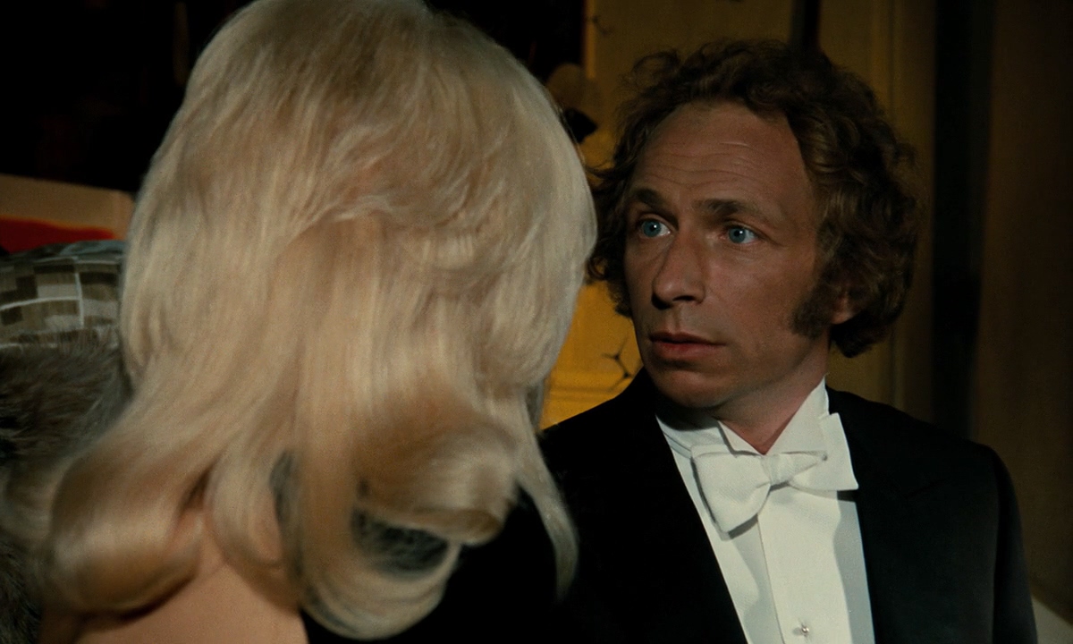 金发大个子剧照的剧照