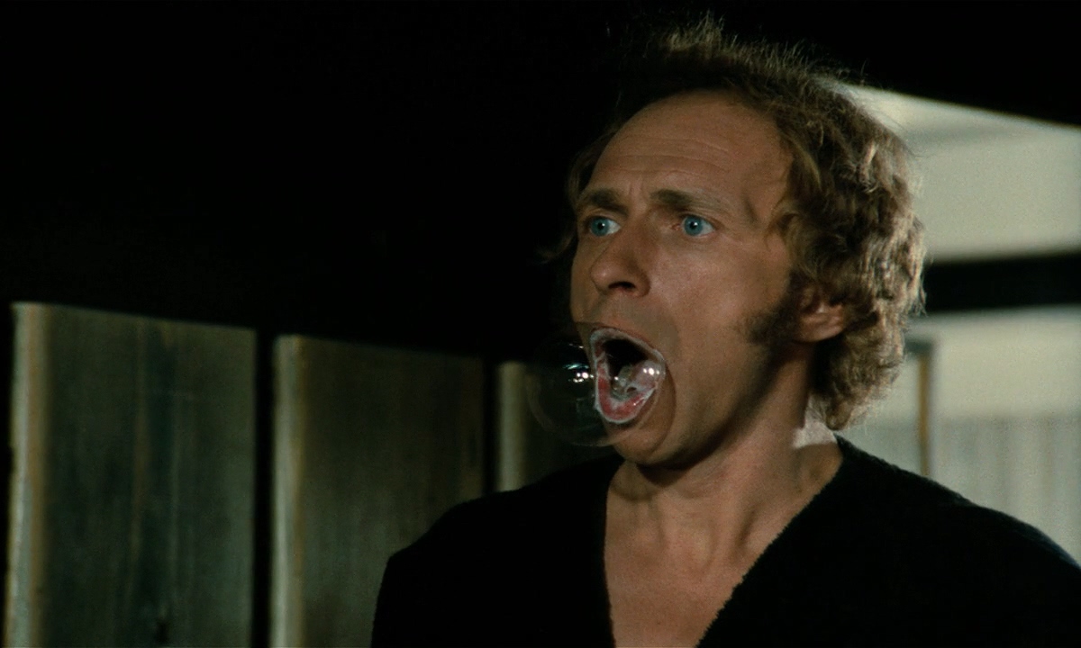 金发大个子剧照的剧照