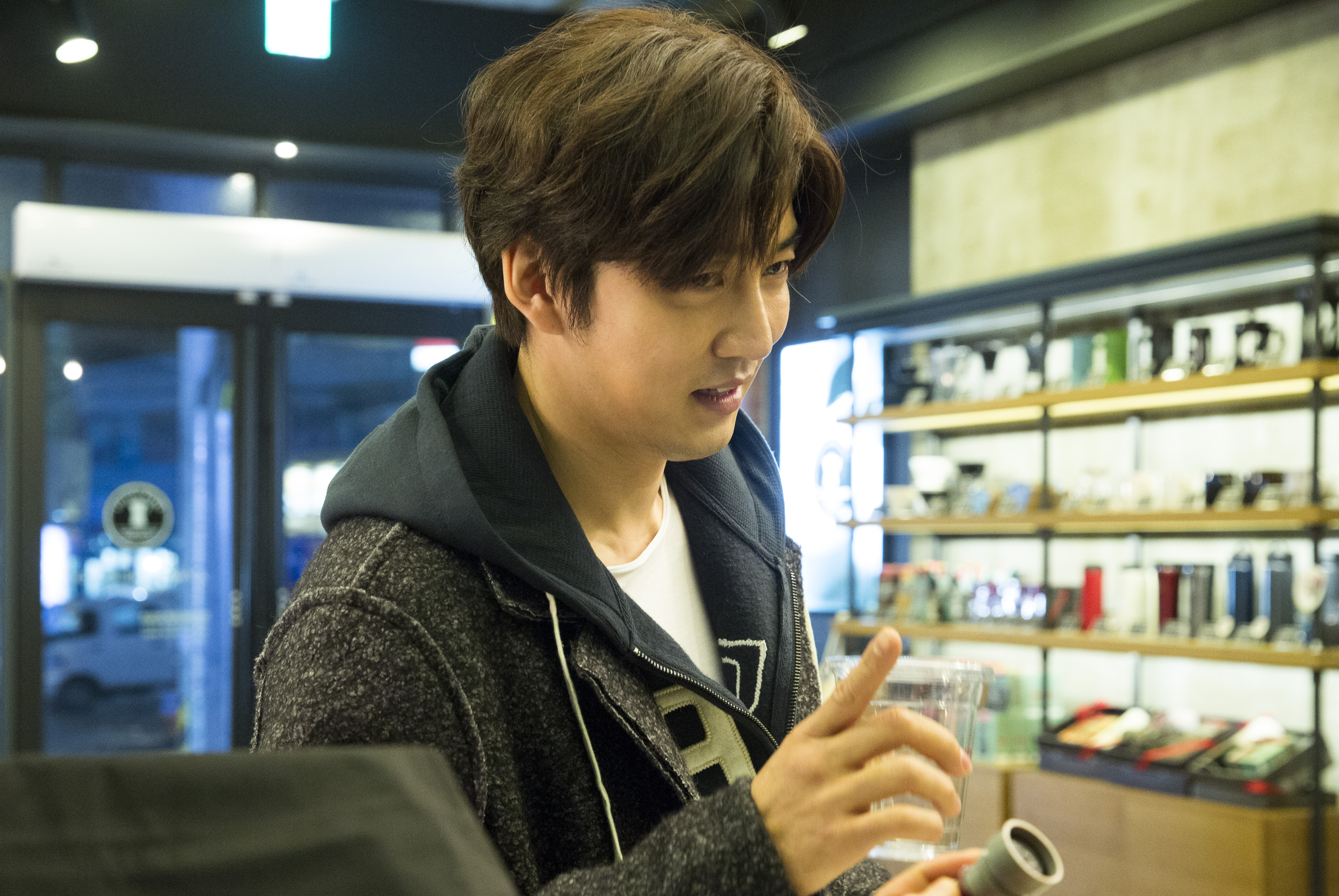 戏剧性的一夜剧照的剧照